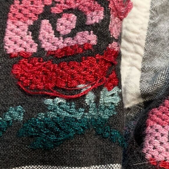 Vintage Shirt Black Oversized White Checkered Plaid Embroidered Dark Floral - Picture 11 of 12